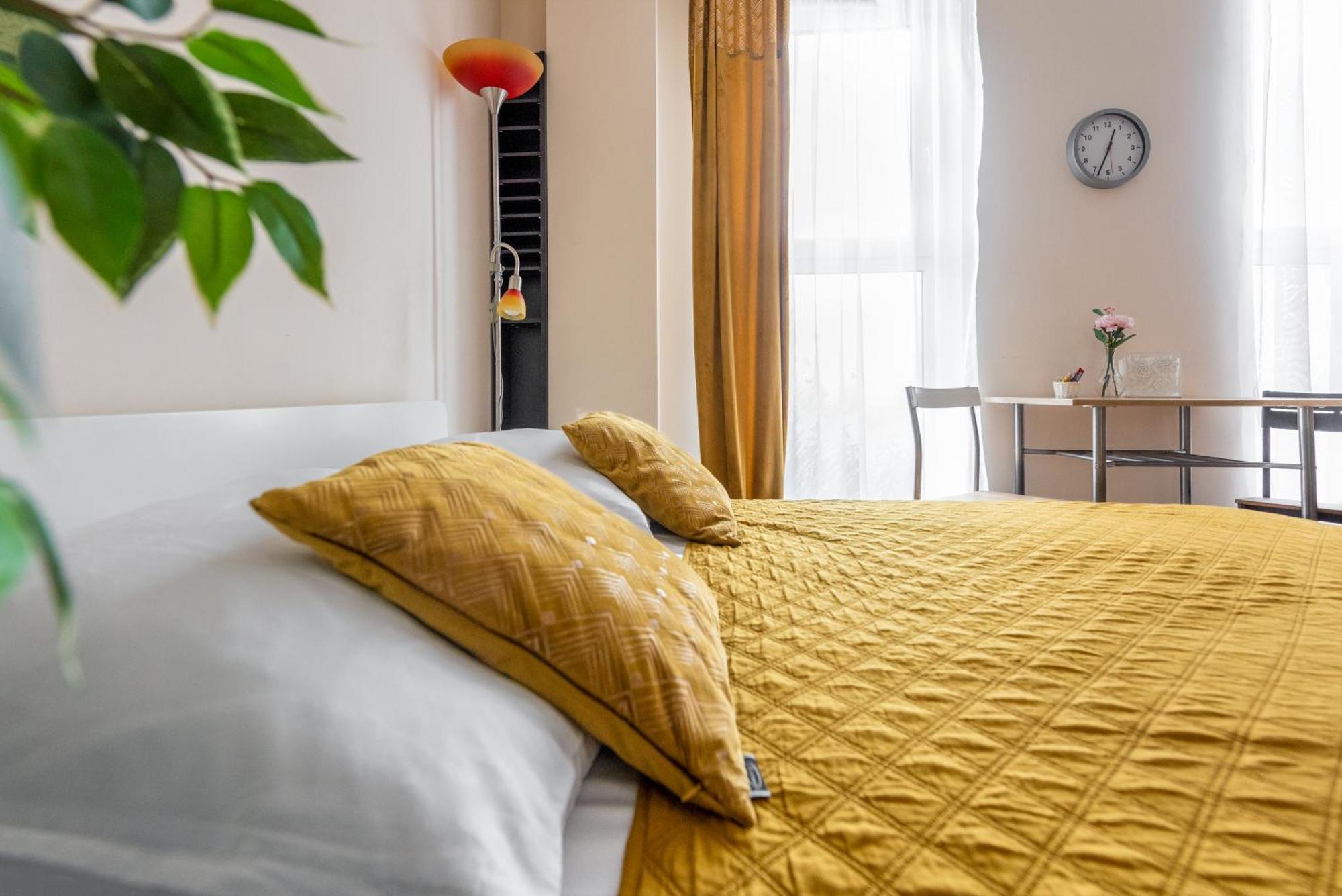 Cozy Modern Apartment Astoria Magic Orange Old Town Cracovia Esterno foto